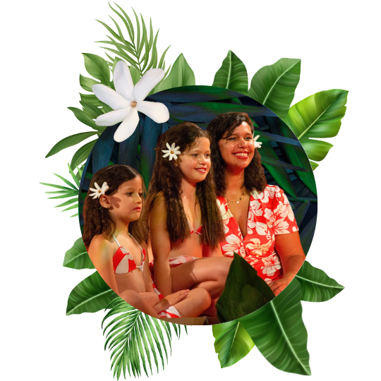 Danse Tahitienne en famille, enfant avec maman, mamie, tatie